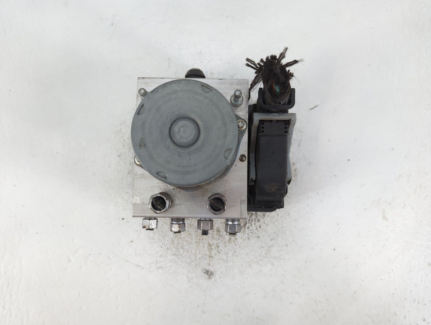 2019-2020 Chrysler Pacifica ABS Pump Control Module Replacement P/N:68438479AF Fits Fits 2019 2020 OEM Used Auto Parts - Oem