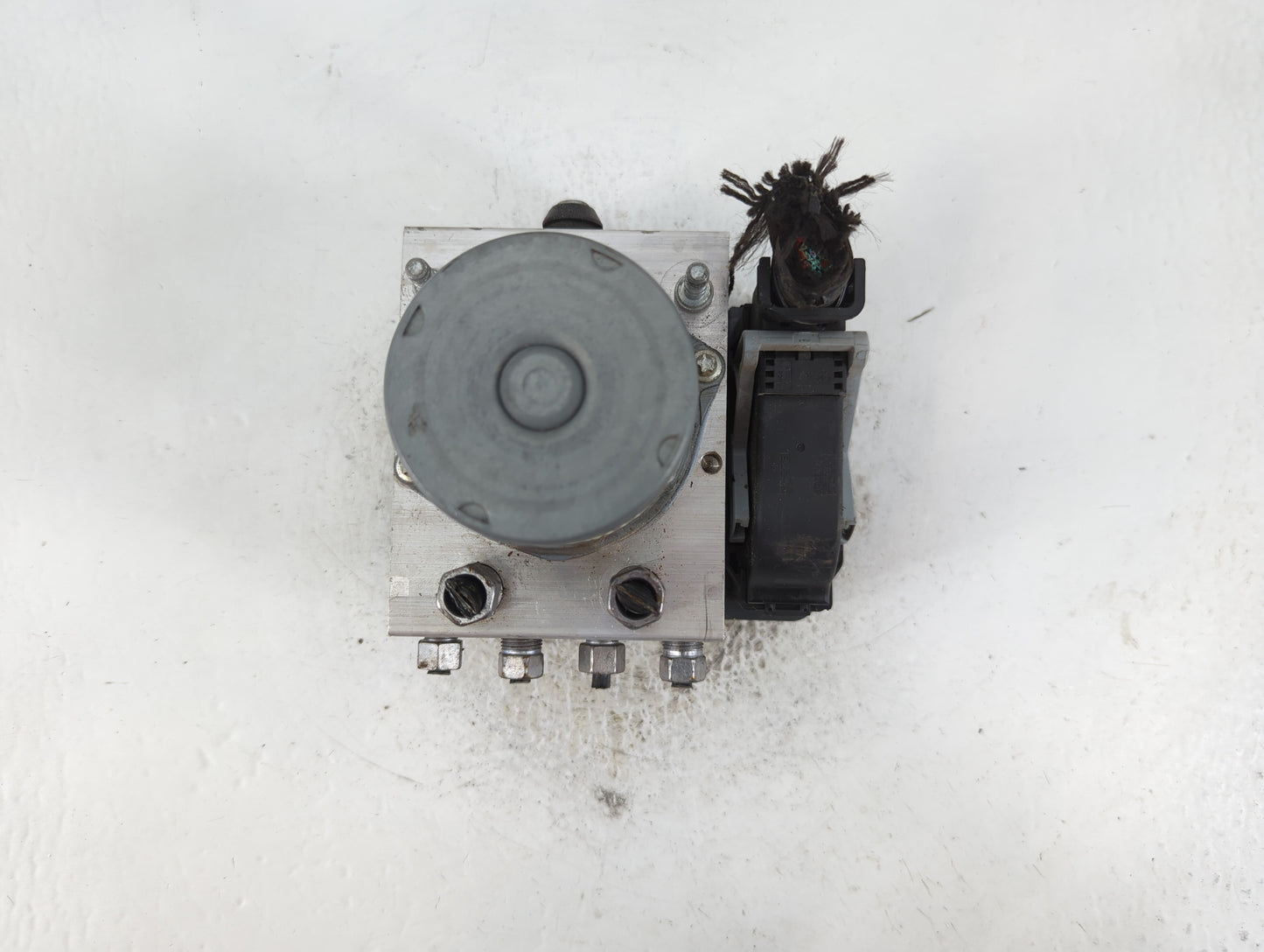 2019-2020 Chrysler Pacifica ABS Pump Control Module Replacement P/N:68438479AF Fits Fits 2019 2020 OEM Used Auto Parts - Oem