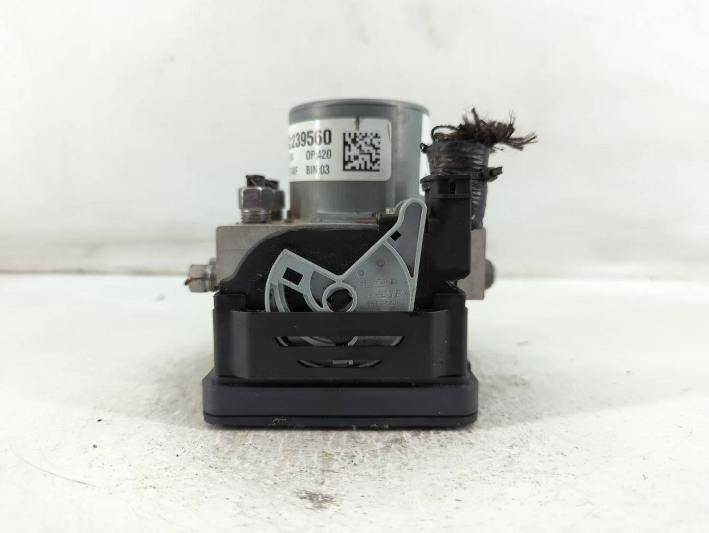 2019-2020 Chrysler Pacifica ABS Pump Control Module Replacement P/N:68438479AF Fits Fits 2019 2020 OEM Used Auto Parts - Oem