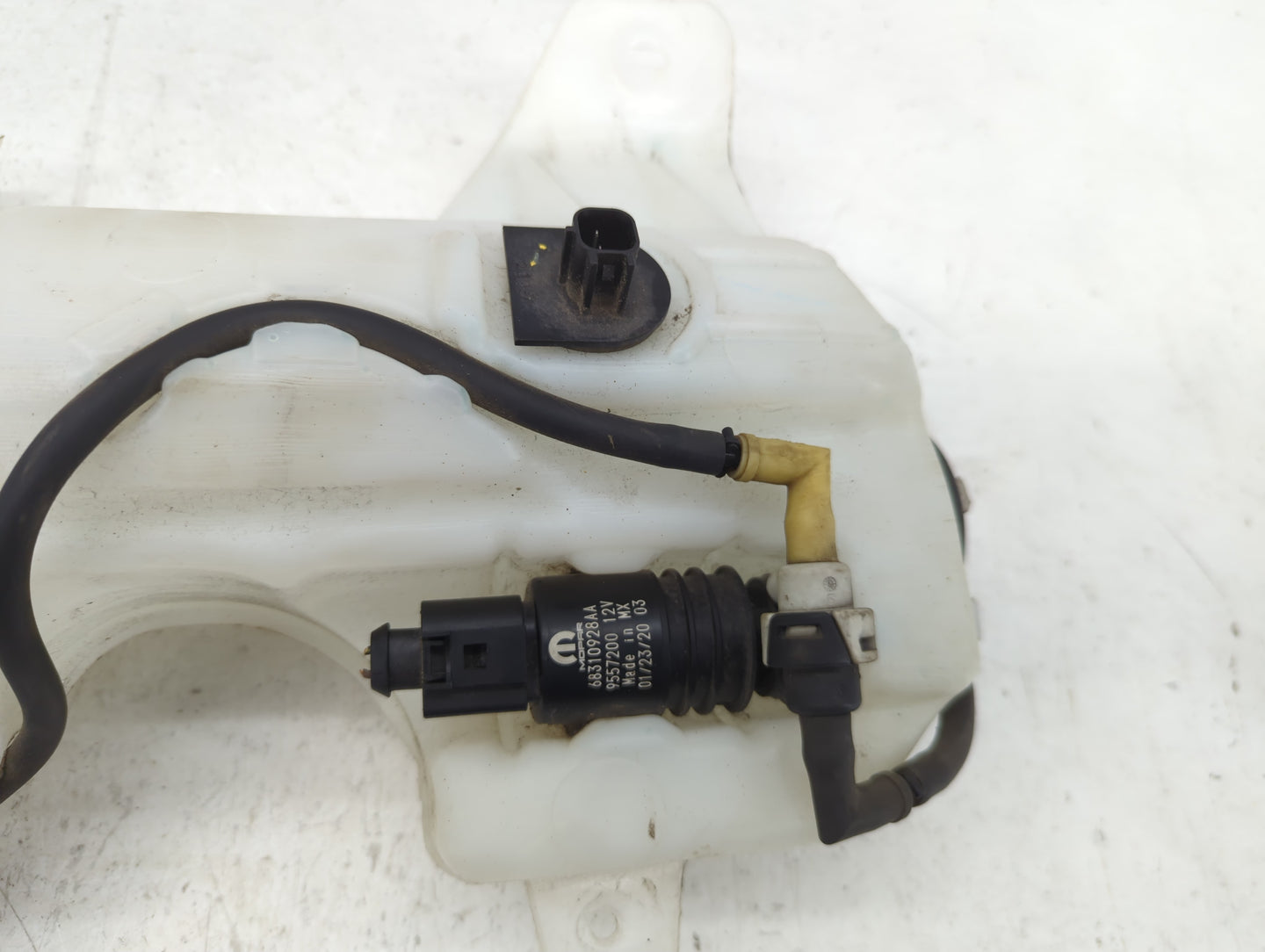 2020-2022 Chrysler Voyager Windshield Washer Fluid Reservoir Bottle Oem - Oemusedautoparts1.com