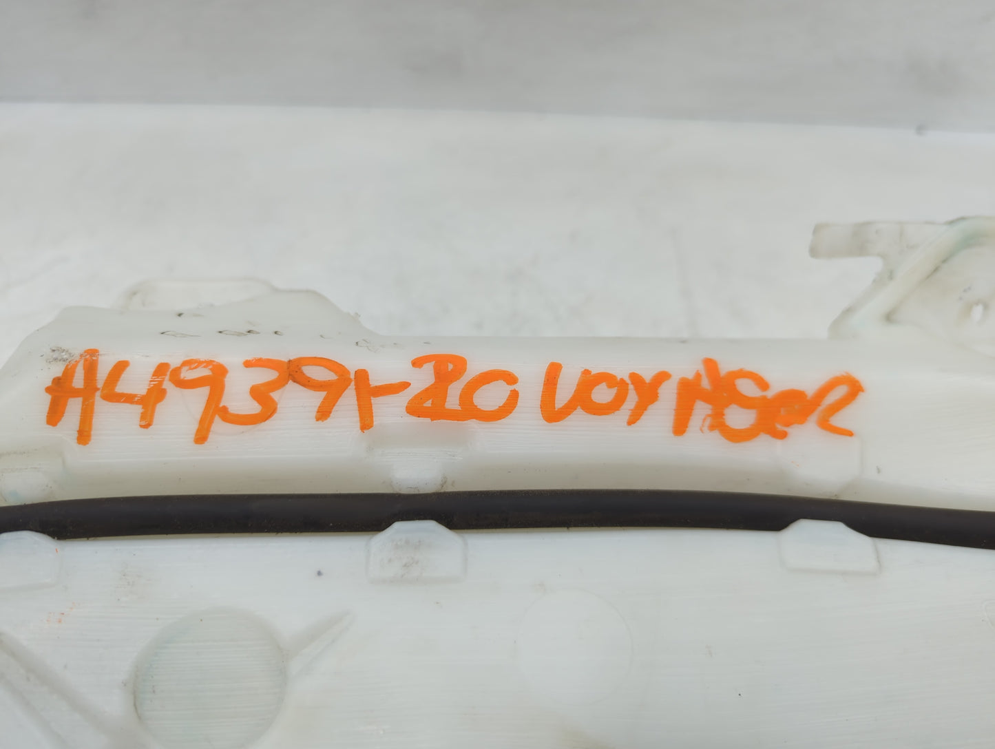 2020-2022 Chrysler Voyager Windshield Washer Fluid Reservoir Bottle Oem - Oemusedautoparts1.com