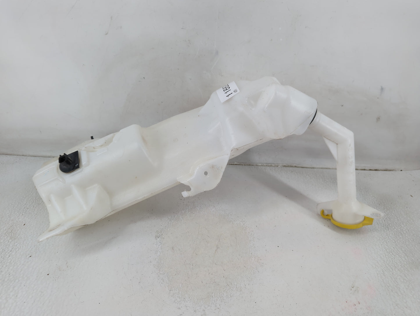 2020-2022 Chrysler Voyager Windshield Washer Fluid Reservoir Bottle Oem - Oemusedautoparts1.com