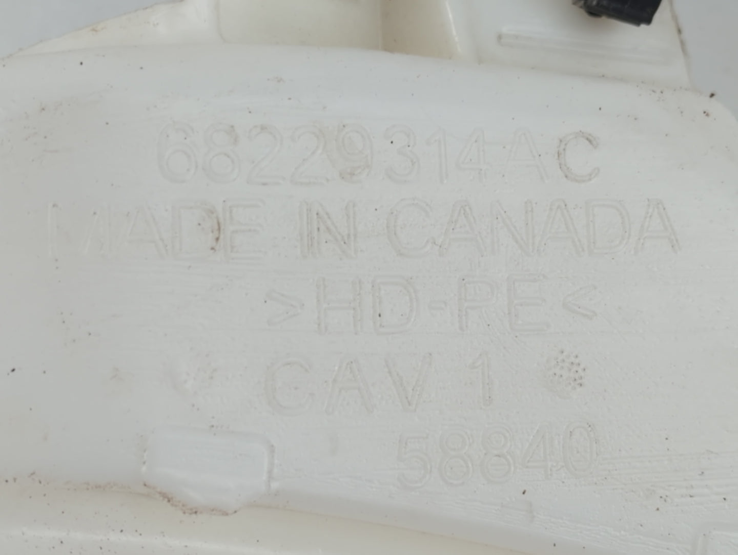2020-2022 Chrysler Voyager Windshield Washer Fluid Reservoir Bottle Oem - Oemusedautoparts1.com