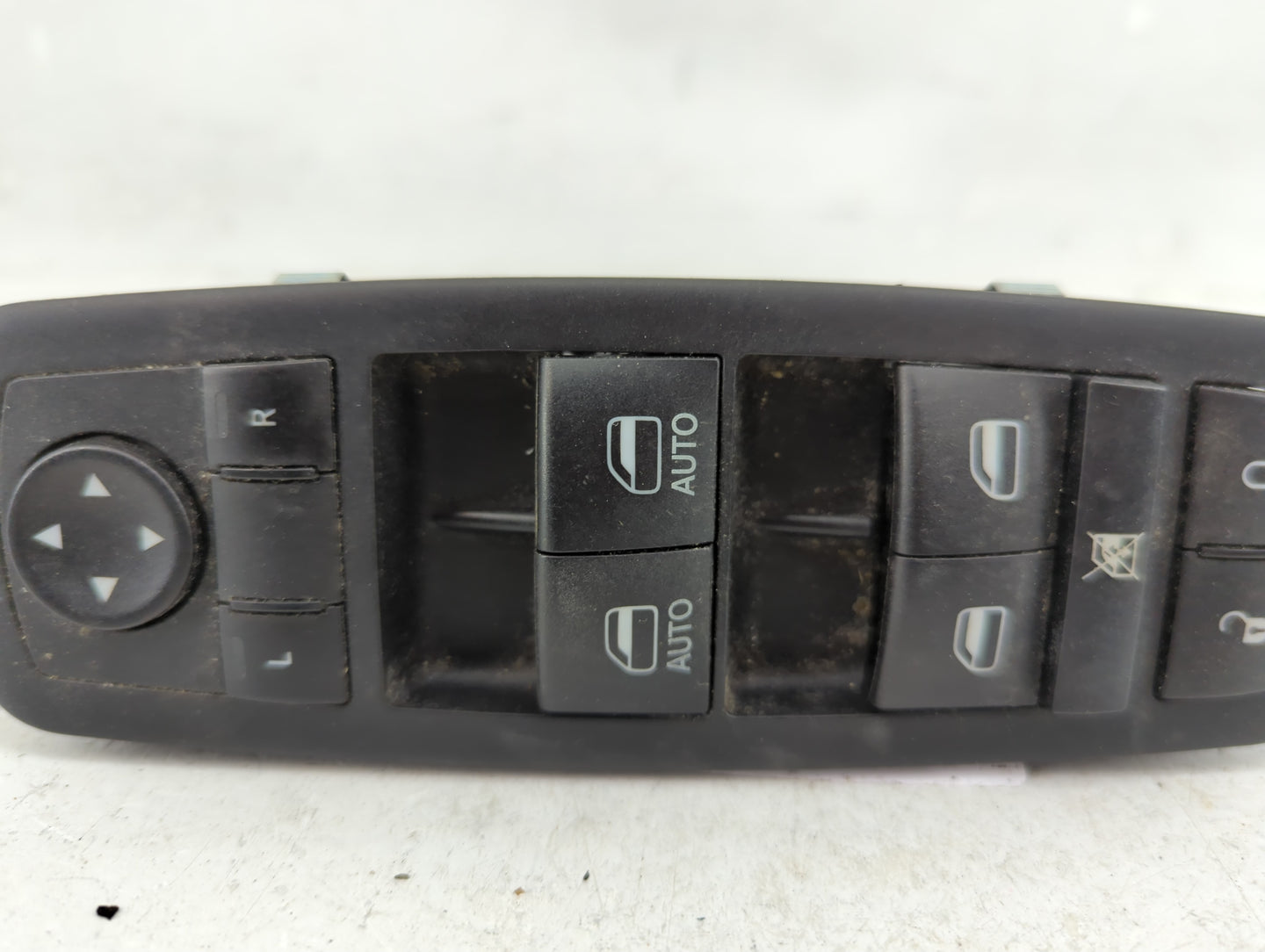 2020-2022 Chrysler Voyager Master Power Window Switch Replacement Driver Side Left P/N:68234092AC Fits OEM Used Auto Parts -