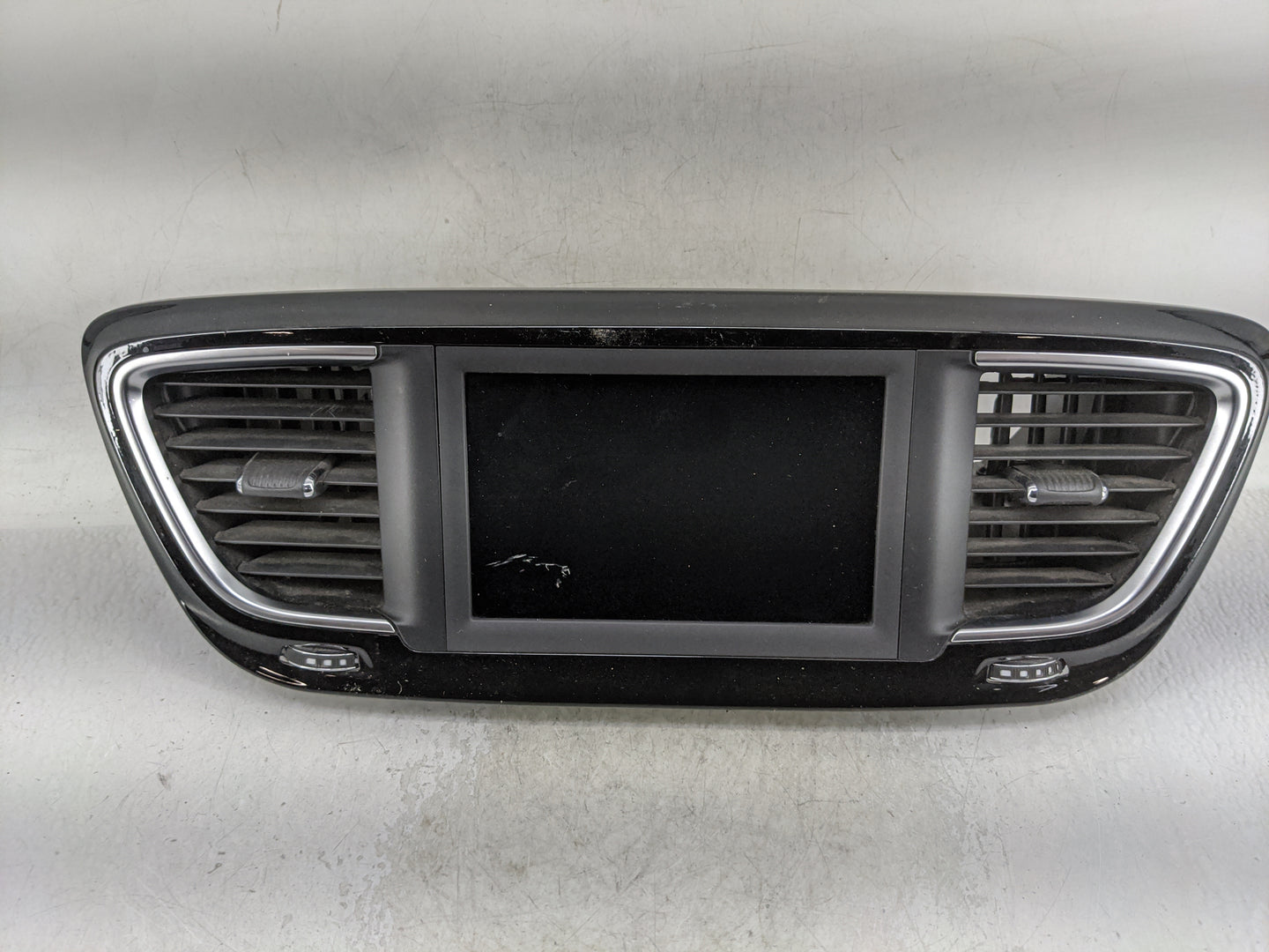 2020 Chrysler Voyager Radio AM FM Cd Player Receiver Replacement P/N:68428471AC Fits OEM Used Auto Parts - Oemusedautoparts1