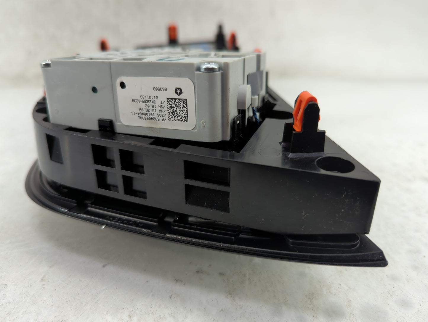 2020 Chrysler Voyager Climate Control Module Temperature AC/Heater Replacement P/N:P6EV411X8AB 68240089AL Fits Fits 2018 201
