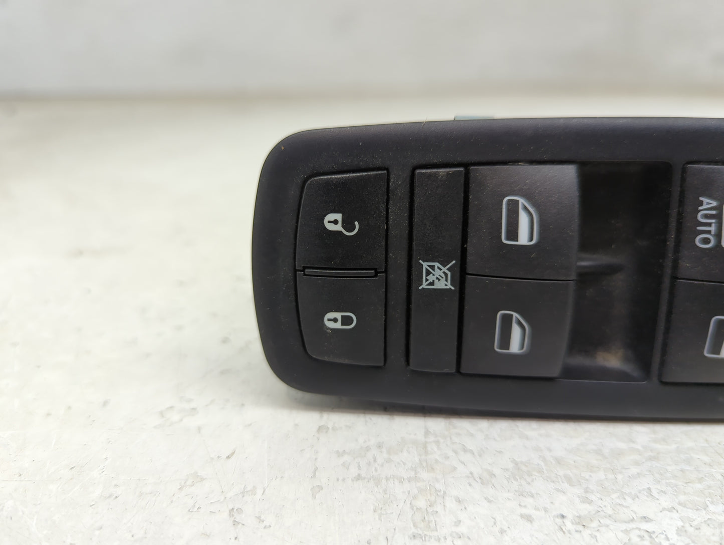 2020-2021 Chrysler Voyager Master Power Window Switch Replacement Driver Side Left P/N:68275252AE Fits OEM Used Auto Parts -