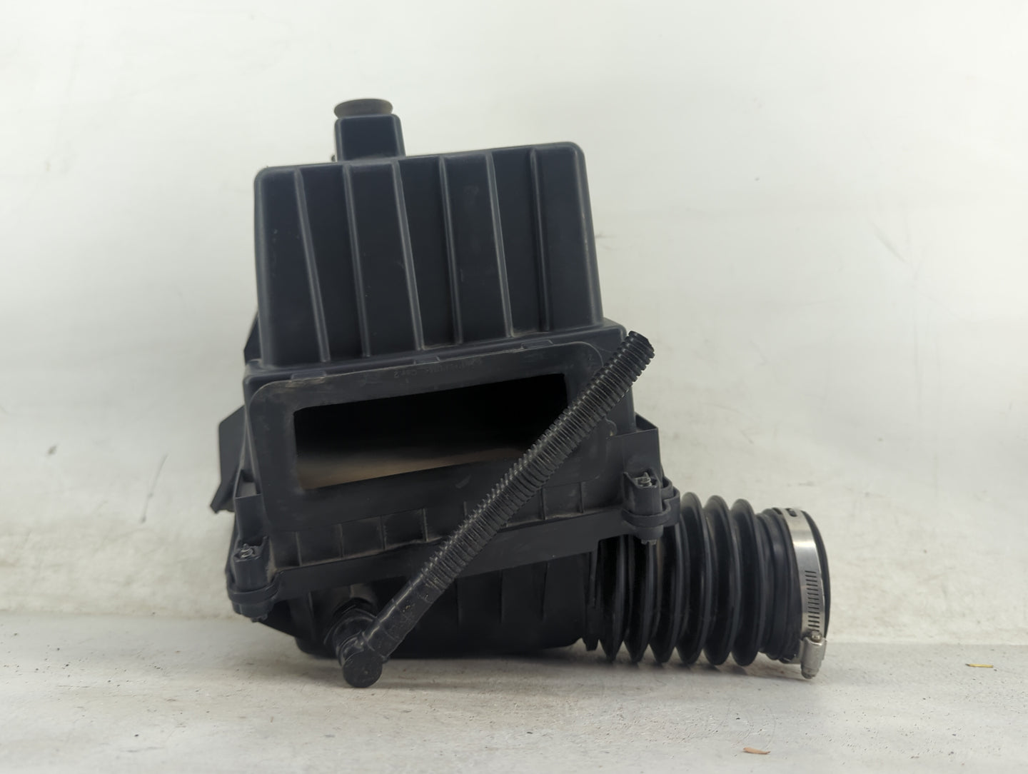 2020-2022 Chrysler Voyager Air Cleaner Intake-duct Hose Tube 1476801 - Oemusedautoparts1.com