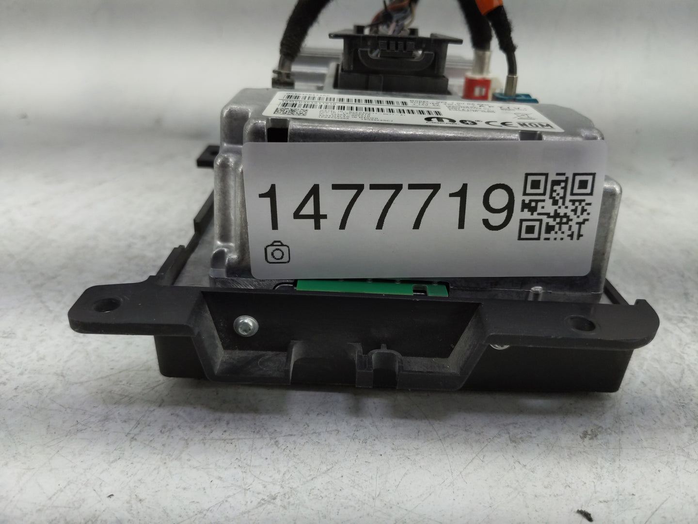 2020-2021 Chrysler Voyager Information Display Screen 1477719 - Oemusedautoparts1.com