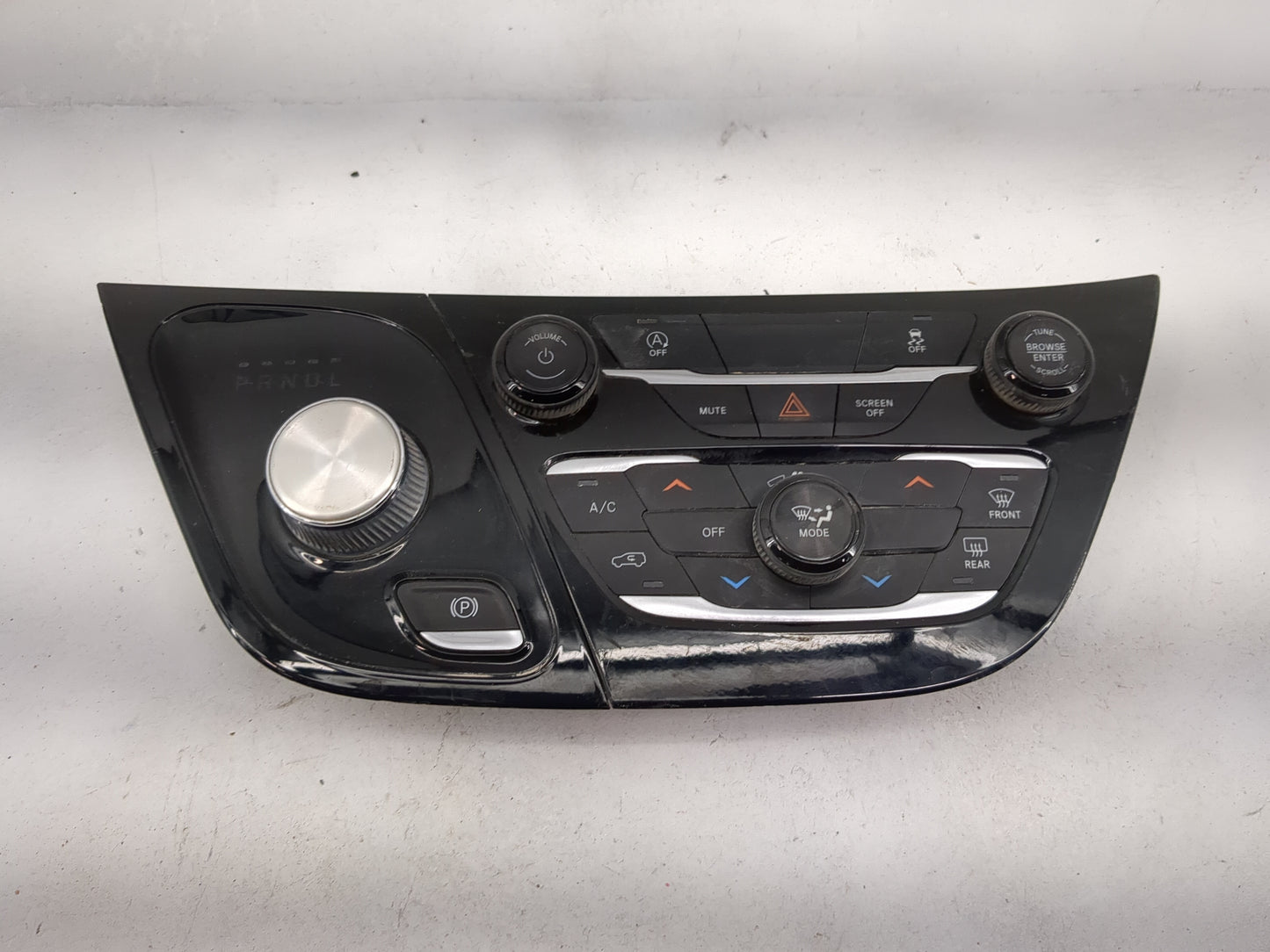2020 Chrysler Voyager Climate Control Module Temperature AC/Heater Replacement P/N:P6UX651X8AA Fits OEM Used Auto Parts - Oe