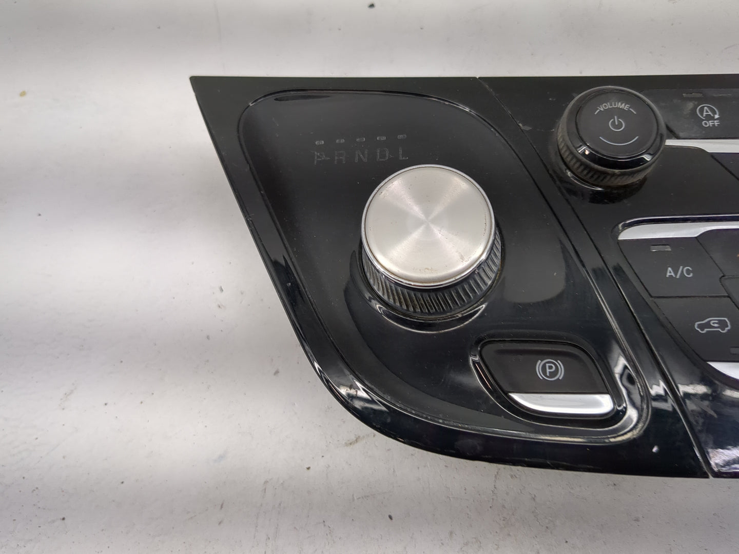 2020 Chrysler Voyager Climate Control Module Temperature AC/Heater Replacement P/N:P6UX651X8AA Fits OEM Used Auto Parts - Oe