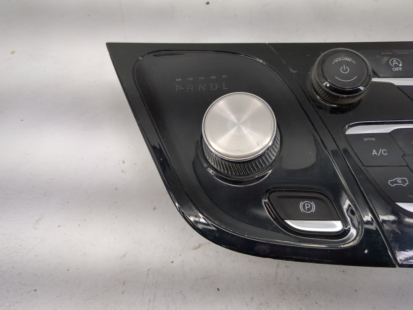 2020 Chrysler Voyager Climate Control Module Temperature AC/Heater Replacement P/N:P6UX651X8AA Fits OEM Used Auto Parts - Oe