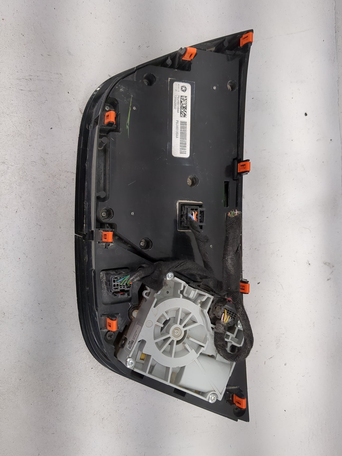 2020 Chrysler Voyager Climate Control Module Temperature AC/Heater Replacement P/N:P6UX651X8AA Fits OEM Used Auto Parts - Oe