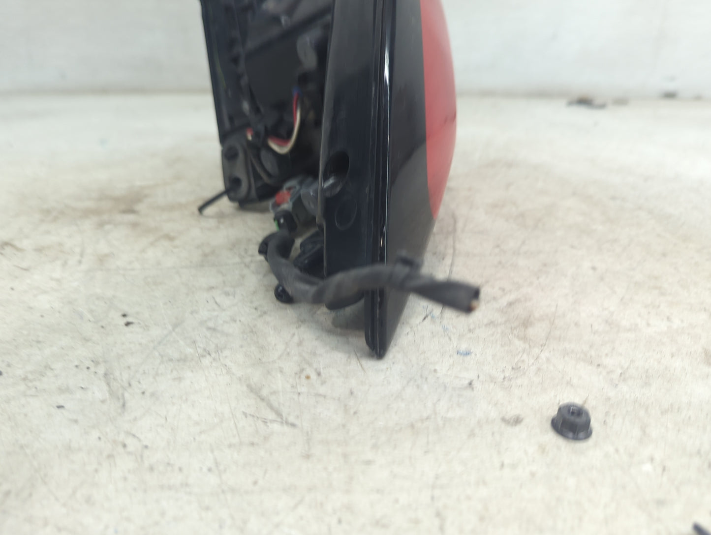 2020-2022 Chrysler Voyager Tail Light Assembly Passenger Right OEM P/N:68229320AC Fits Fits 2017 2018 2019 2020 2021 2022 OE