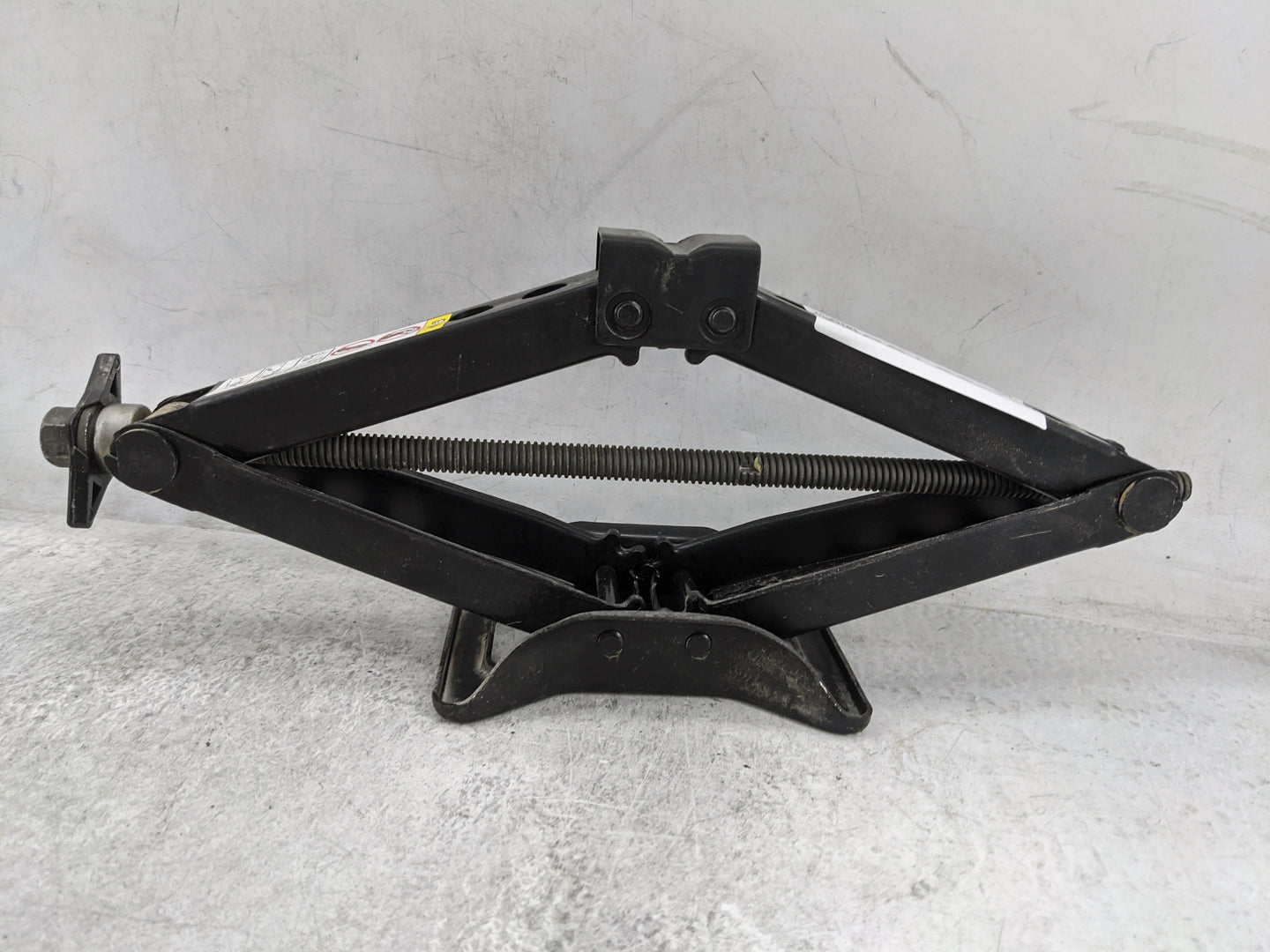 2020 Chrysler Voyager Spare Scissor Car Jack Black - Oemusedautoparts1.com
