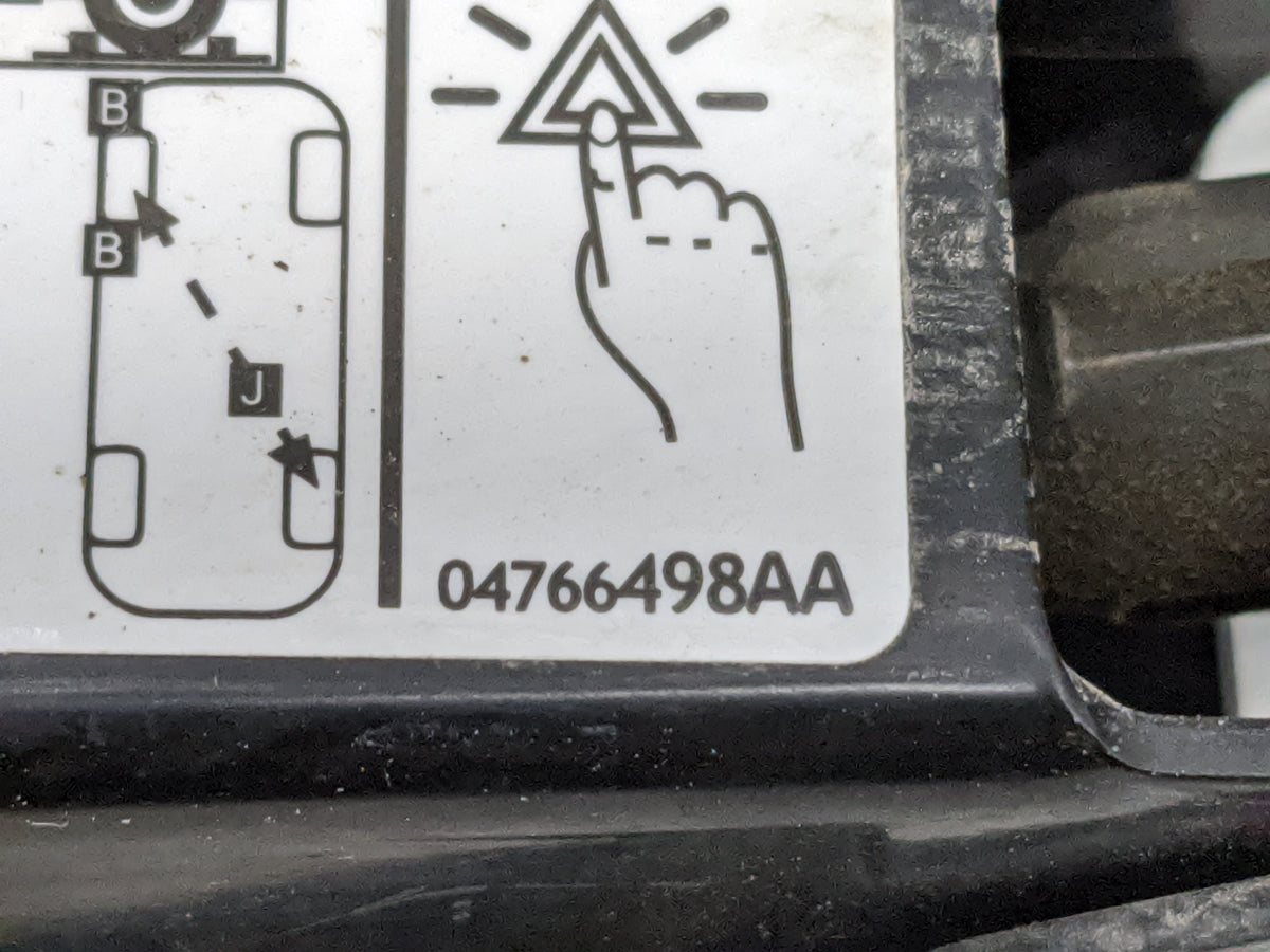 2020 Chrysler Voyager Spare Scissor Car Jack Black - Oemusedautoparts1.com