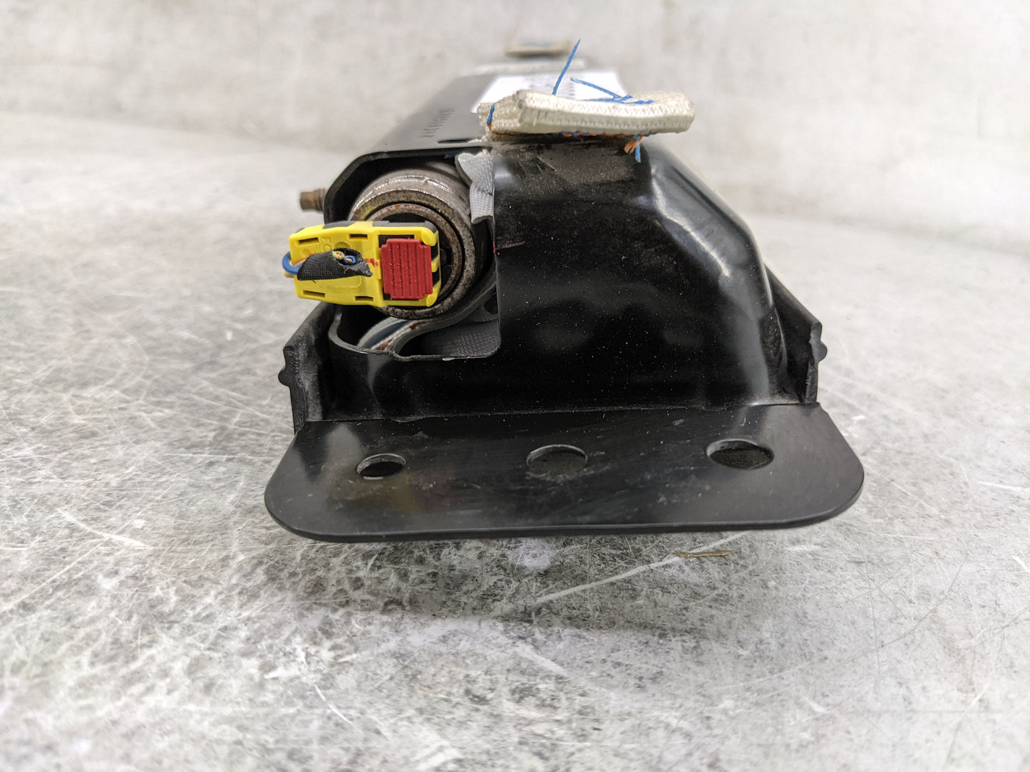2020-2022 Chrysler Voyager Air Bag Passenger Right Knee OEM P/N:P68186539AF TNEKB347920937 Fits Fits 2017 2018 2019 2020 202