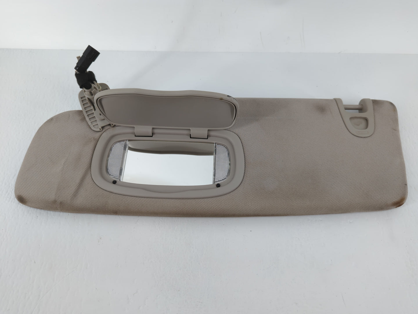 2020-2021 Chrysler Voyager Sun Visor Shade Replacement Passenger Right Mirror Fits Fits 2020 2021 2022 OEM Used Auto Parts -