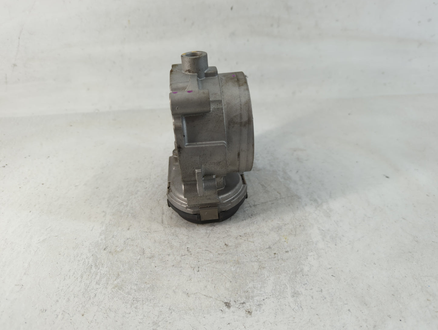 2020-2022 Chrysler Voyager Throttle Body P/N:20230718 677012 Fits Fits 2011 2012 2013 2014 2015 2016 2017 2018 2019 2020 202