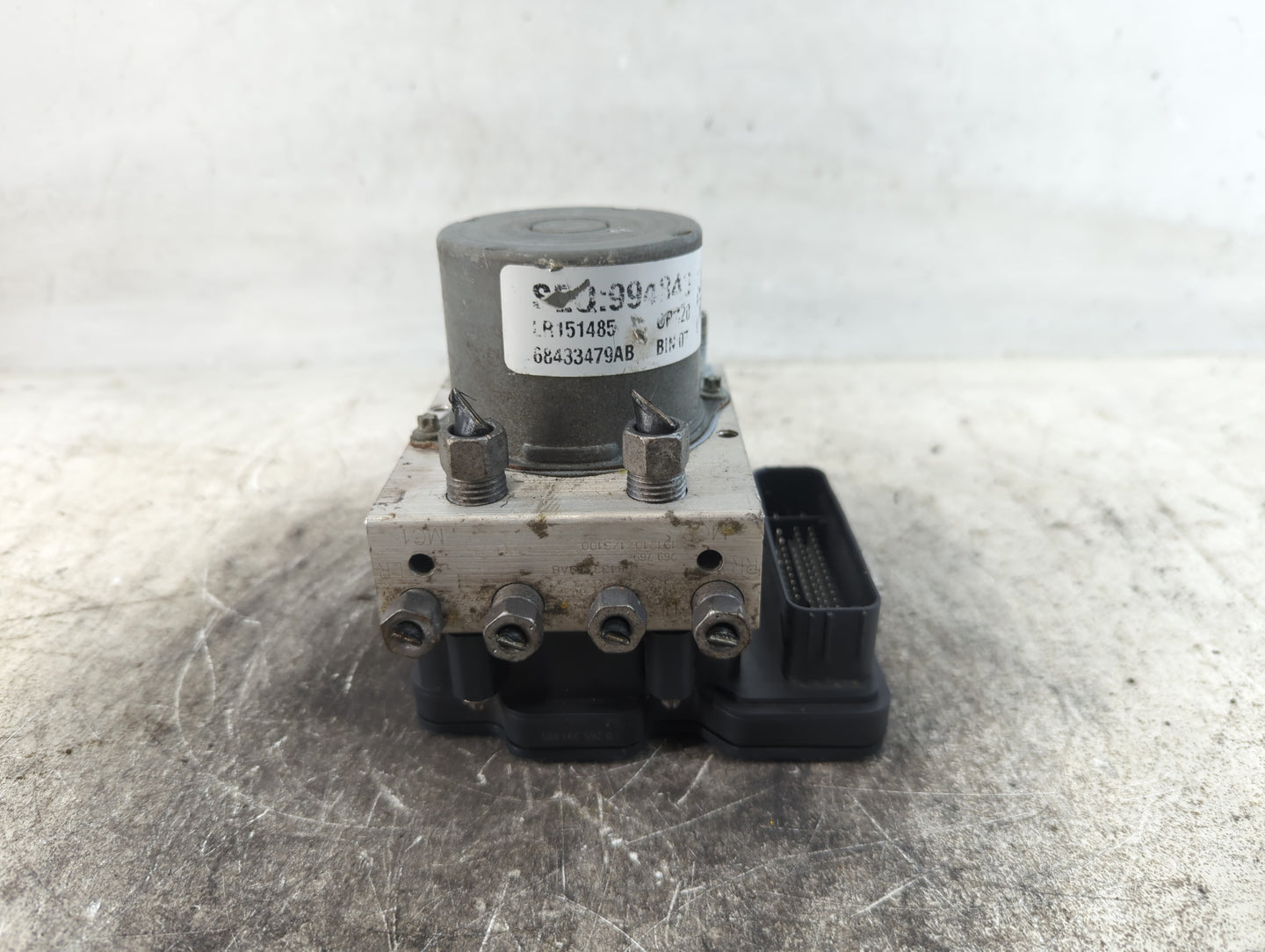 2020 Chrysler Voyager ABS Pump Control Module Replacement P/N:68433479AB Fits Fits 2019 OEM Used Auto Parts - Oemusedautopar