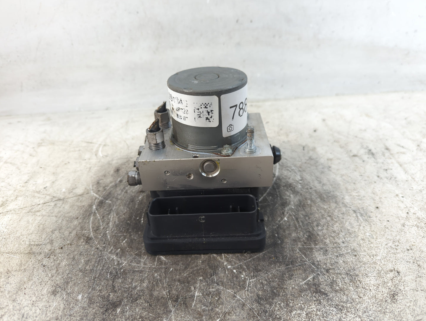 2020 Chrysler Voyager ABS Pump Control Module Replacement P/N:68433479AB Fits Fits 2019 OEM Used Auto Parts - Oemusedautopar