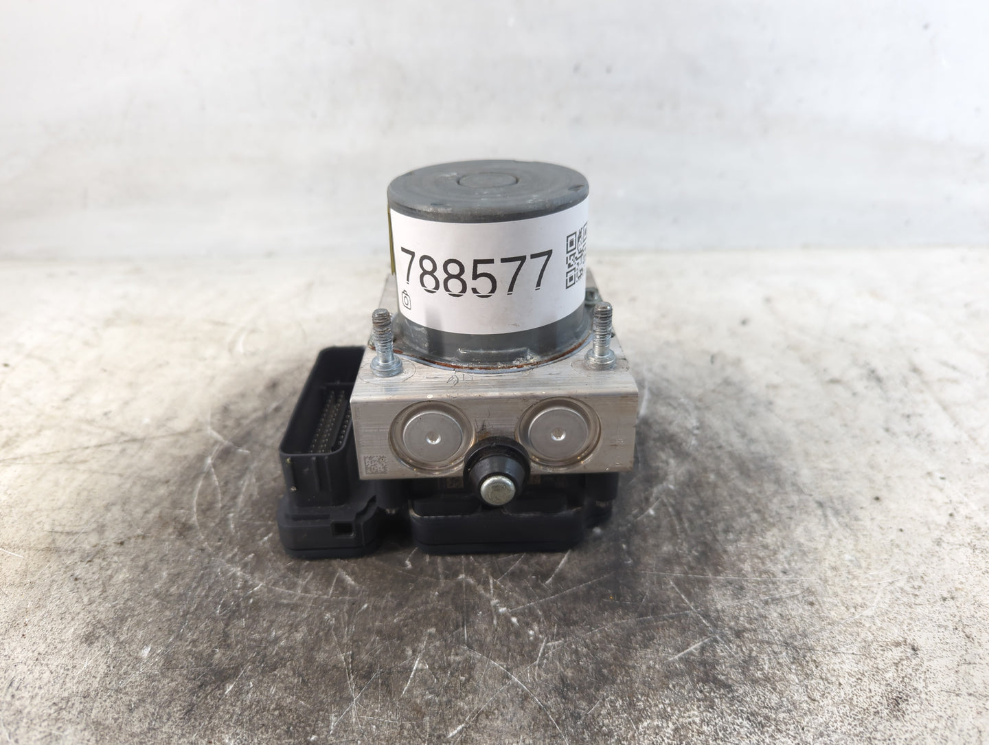 2020 Chrysler Voyager ABS Pump Control Module Replacement P/N:68433479AB Fits Fits 2019 OEM Used Auto Parts - Oemusedautopar