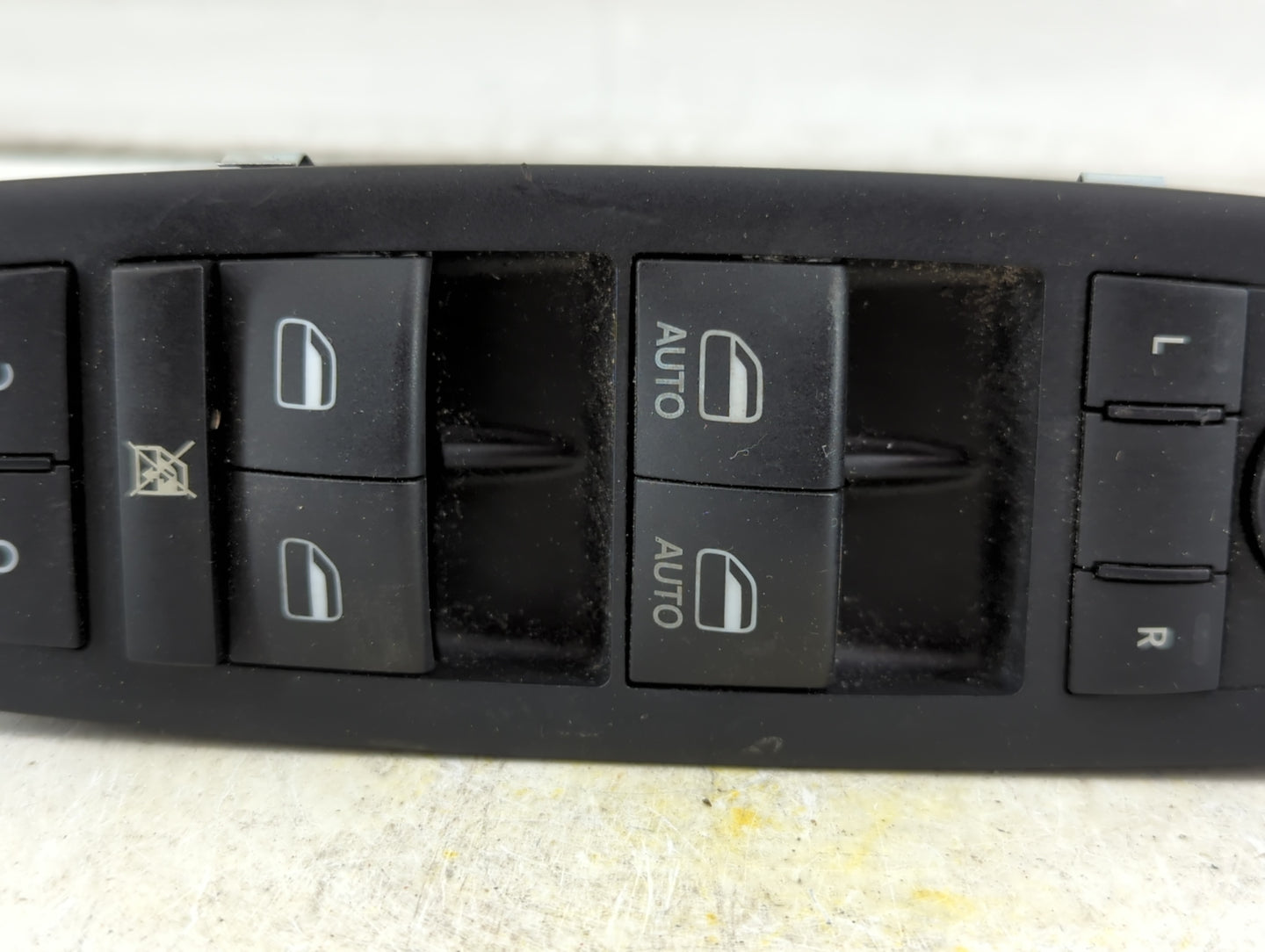 2020 Dodge Caravan Master Power Window Switch Replacement Driver Side Left P/N:68110871AA Fits OEM Used Auto Parts - Oemused