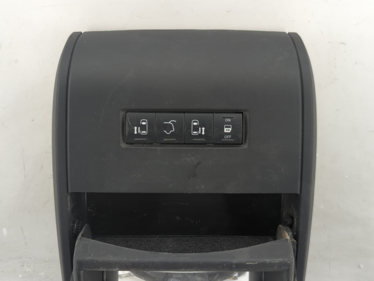 2020 Dodge Caravan Overhead Roof Console - Oemusedautoparts1.com