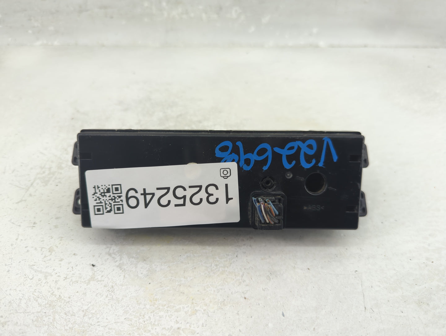 2020 Dodge Caravan Climate Control Module Temperature AC/Heater Replacement P/N:P55111240AI Fits OEM Used Auto Parts - Oemus