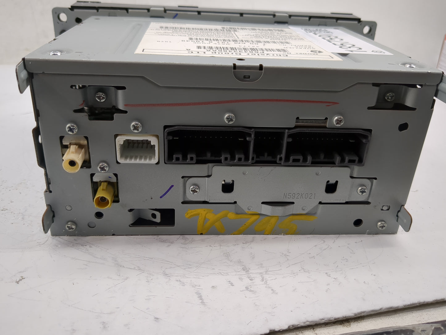 2020 Dodge Caravan Radio AM FM Cd Player Receiver Replacement P/N:P68433486AA P68433486AB Fits OEM Used Auto Parts - Oemused
