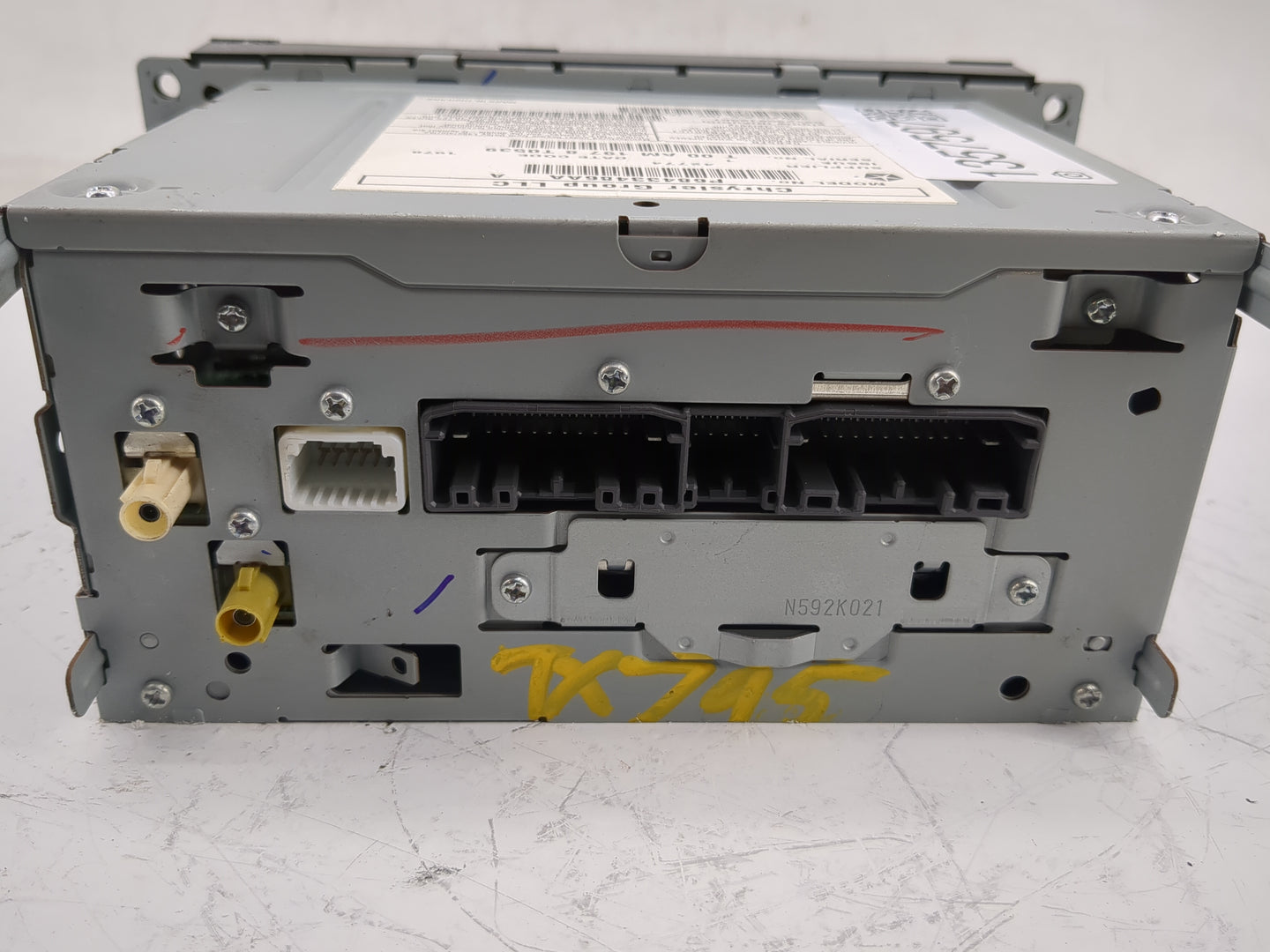 2020 Dodge Caravan Radio AM FM Cd Player Receiver Replacement P/N:P68433486AA P68433486AB Fits OEM Used Auto Parts - Oemused
