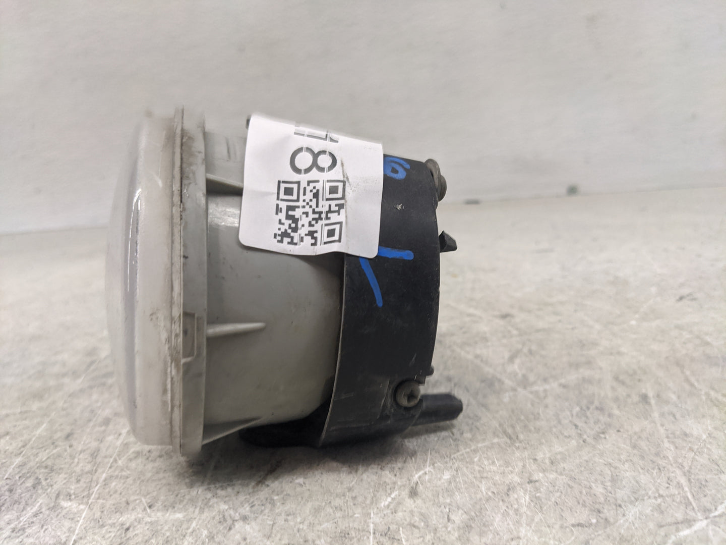Dodge Caravan Driver Left Oem Fog Light Lamp - Oemusedautoparts1.com