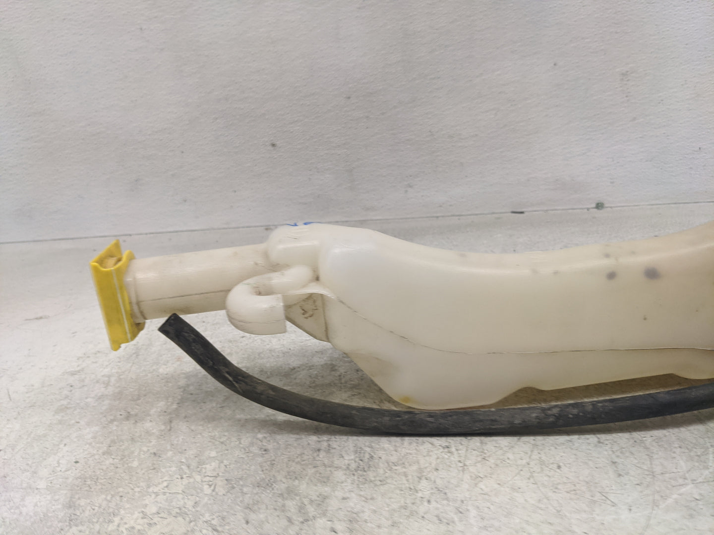 Dodge Caravan Windshield Washer Fluid Reservoir Bottle Oem - Oemusedautoparts1.com