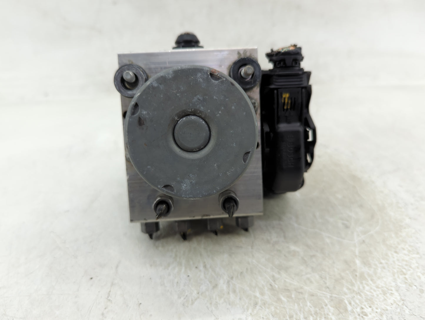 2020 Dodge Caravan ABS Pump Control Module Replacement P/N:P68183803AD Fits Fits 2015 2016 2017 2018 2019 OEM Used Auto Part