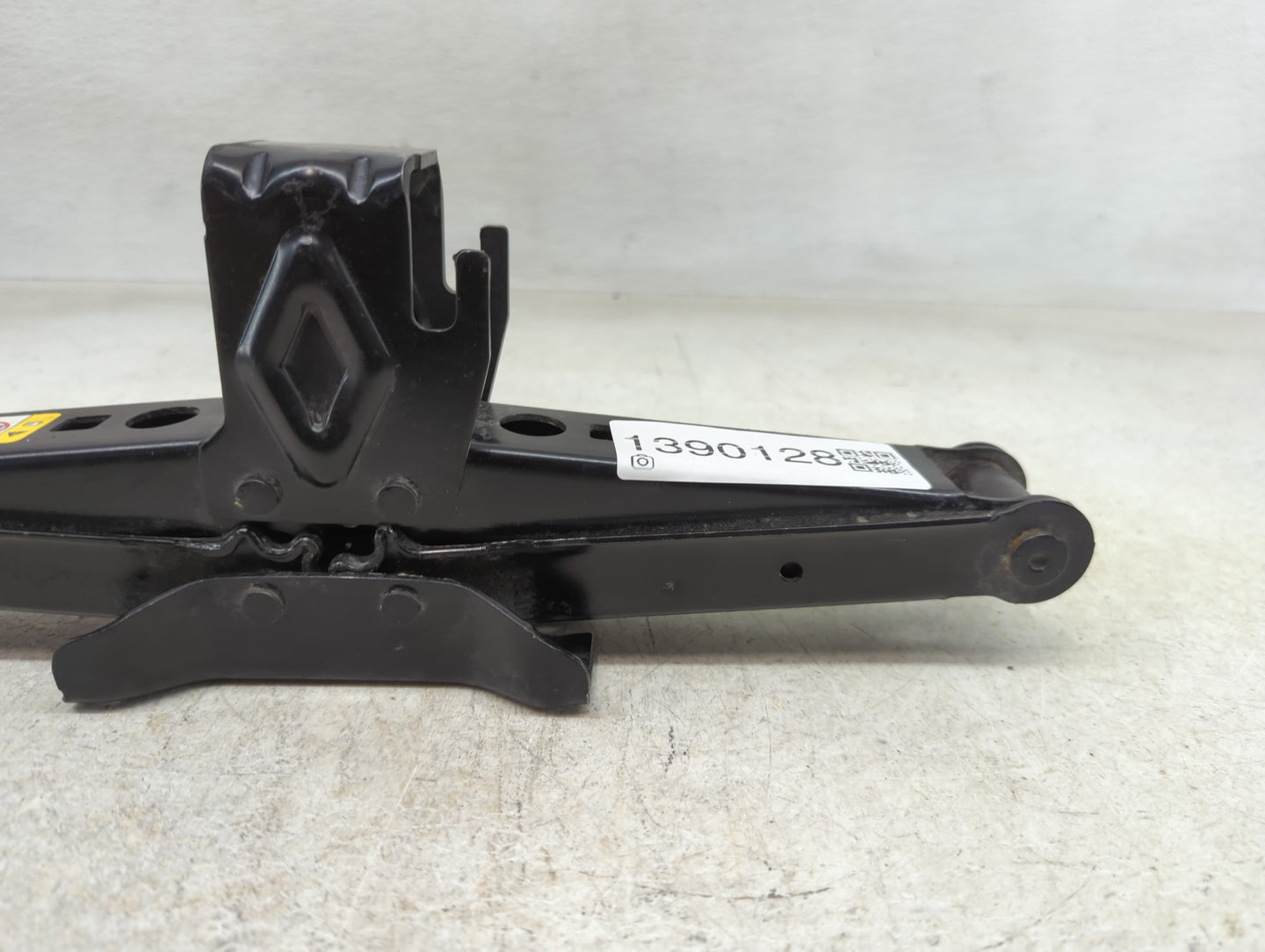 2020 Dodge Caravan Spare Scissor Car Jack - Oemusedautoparts1.com
