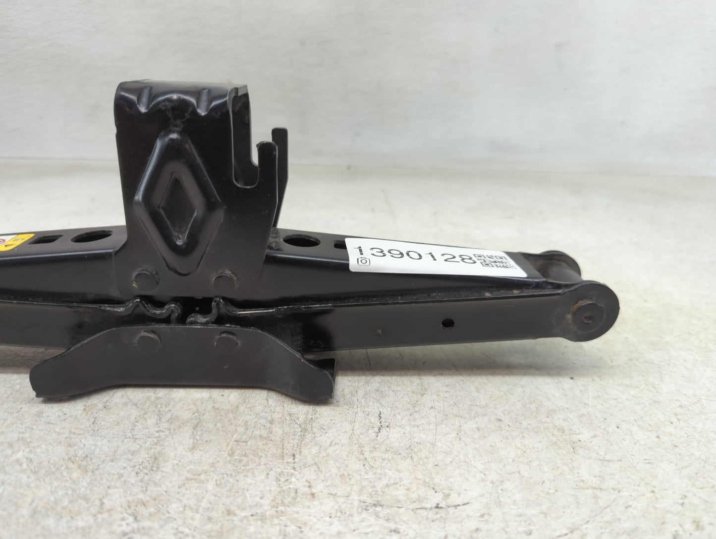2020 Dodge Caravan Spare Scissor Car Jack - Oemusedautoparts1.com