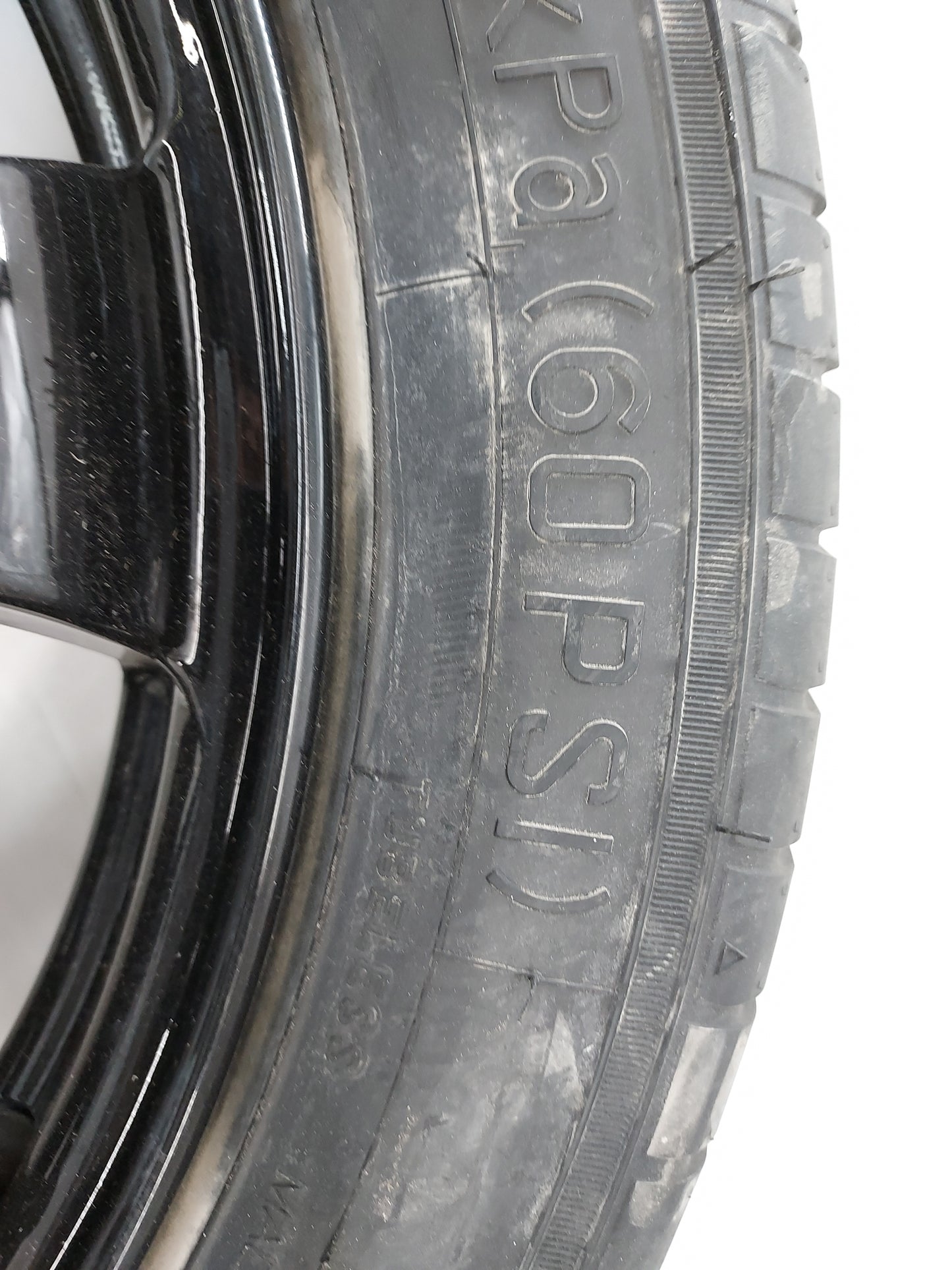 Dodge Caravan Spare Donut Tire Wheel Rim Oem 1420782 - Oemusedautoparts1.com