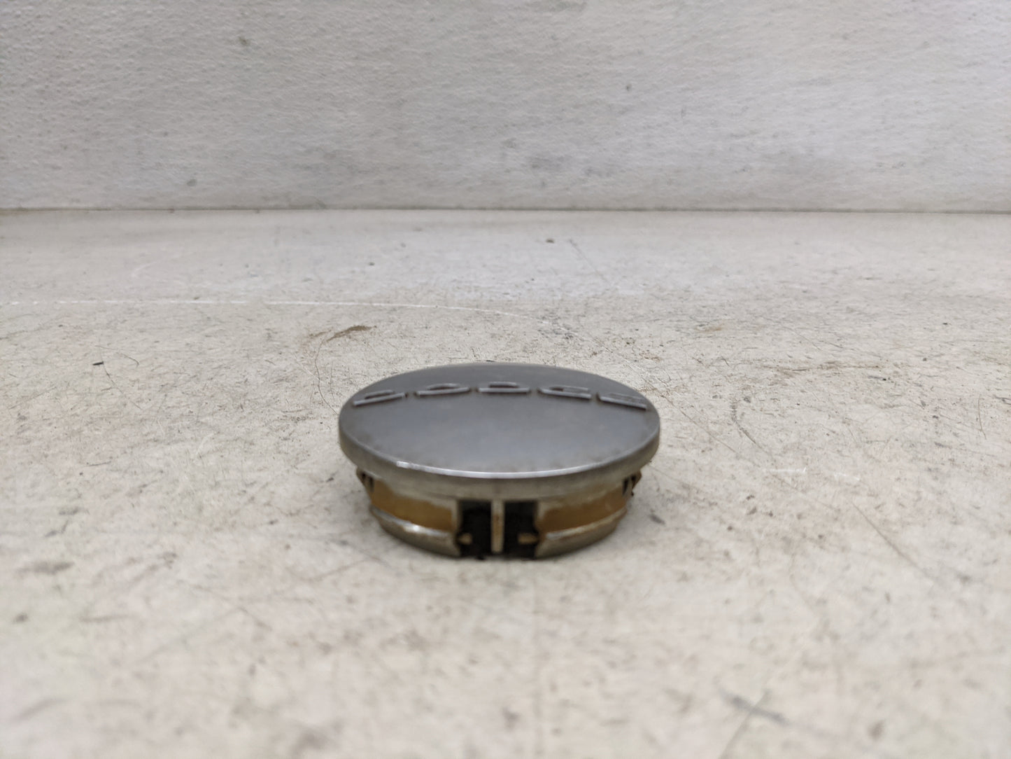 2020 Dodge Caravan Rim Wheel Center Cap Chrome 1481042 - Oemusedautoparts1.com