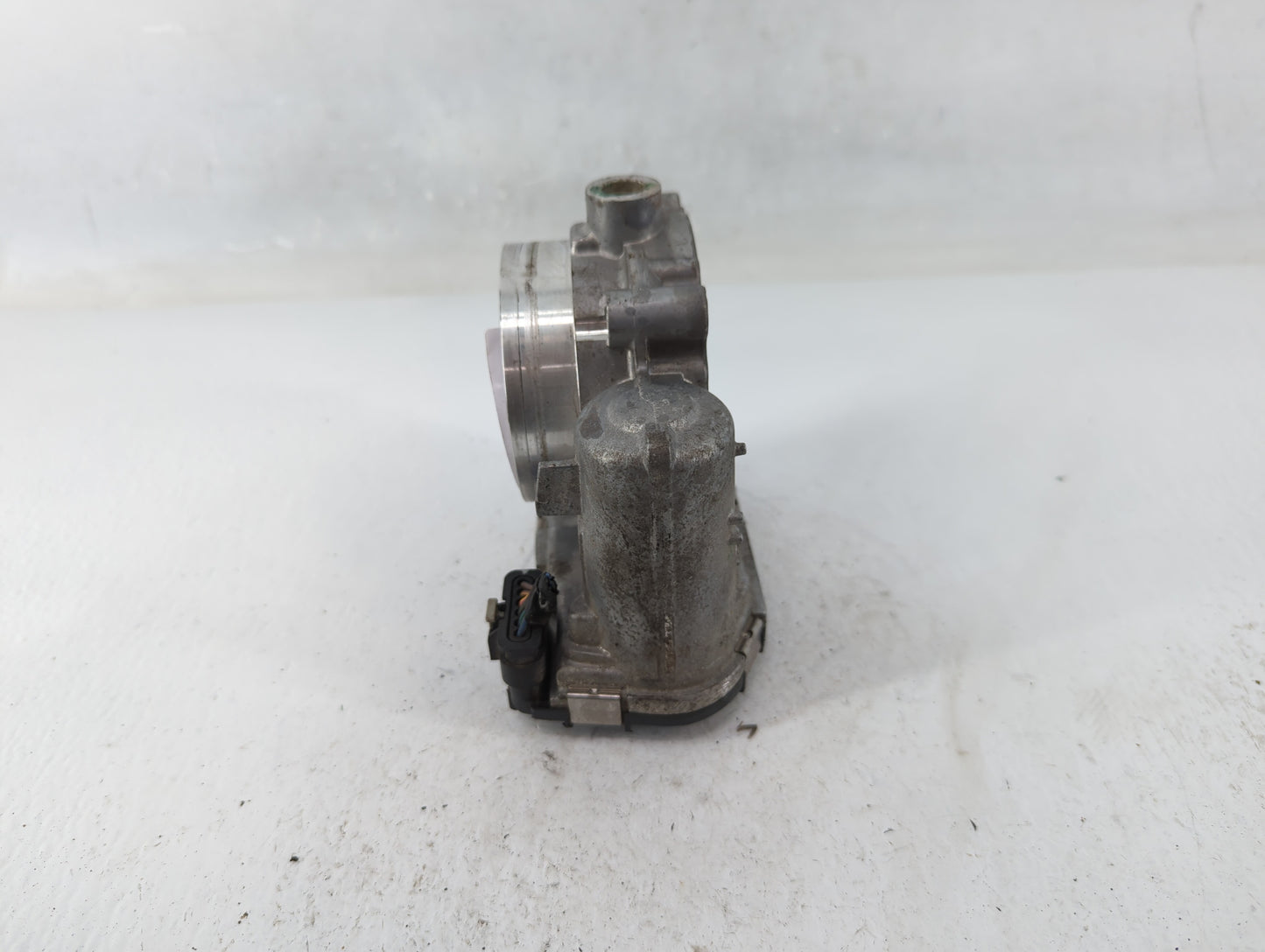 2020 Dodge Caravan Throttle Body P/N:05184349AE Fits Fits 2011 2012 2013 2014 2015 2016 2017 2018 2019 2021 2022 OEM Used Au