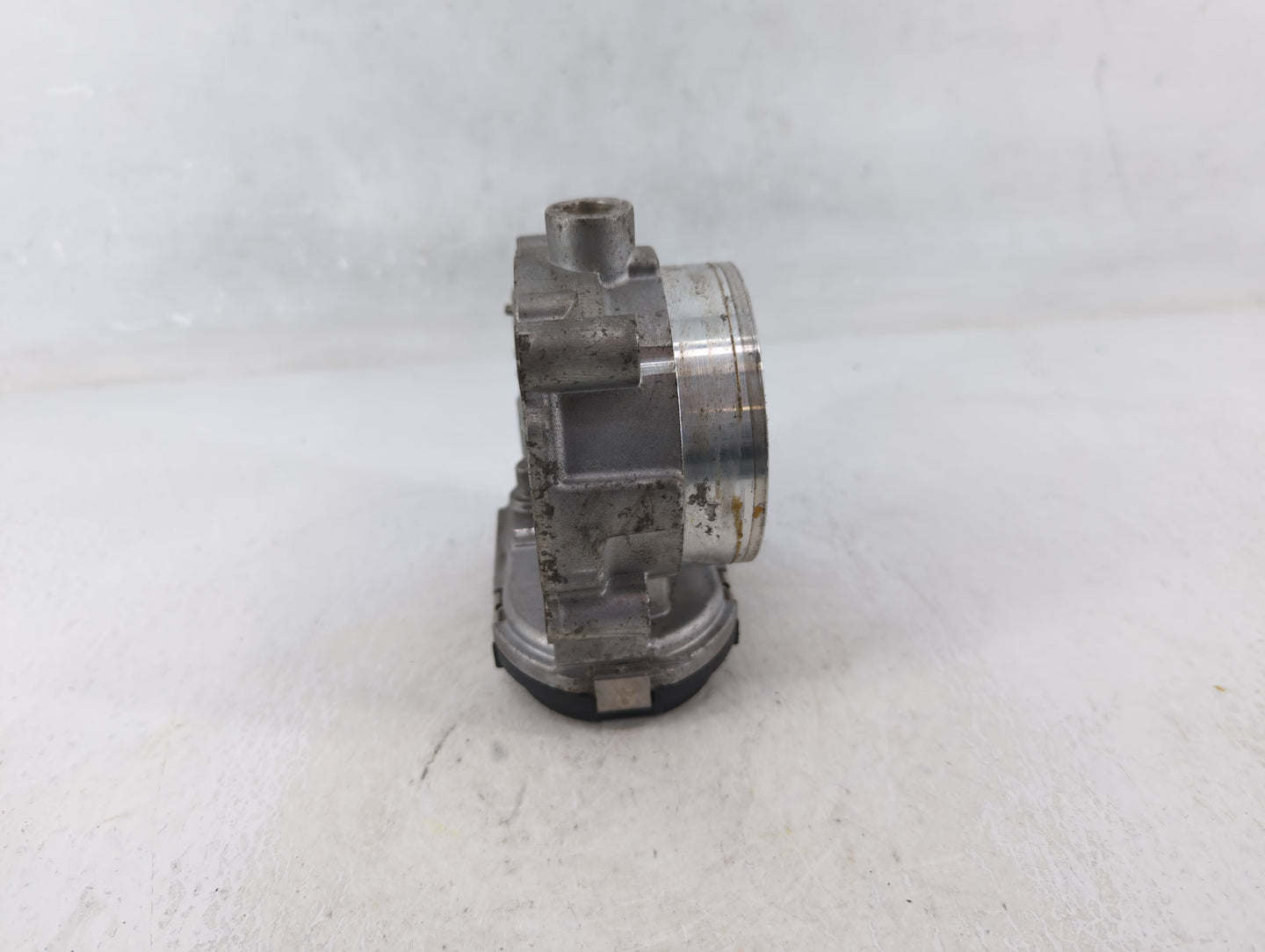 2020 Dodge Caravan Throttle Body P/N:05184349AE Fits Fits 2011 2012 2013 2014 2015 2016 2017 2018 2019 2021 2022 OEM Used Au