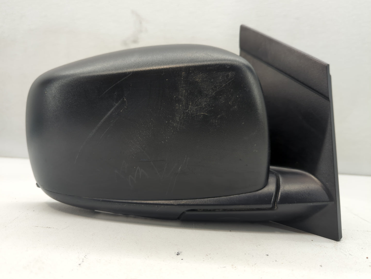 2020 Dodge Caravan Passenger Side View Mirror - Right Door Mirror OEM Used - Oemusedautoparts1.com