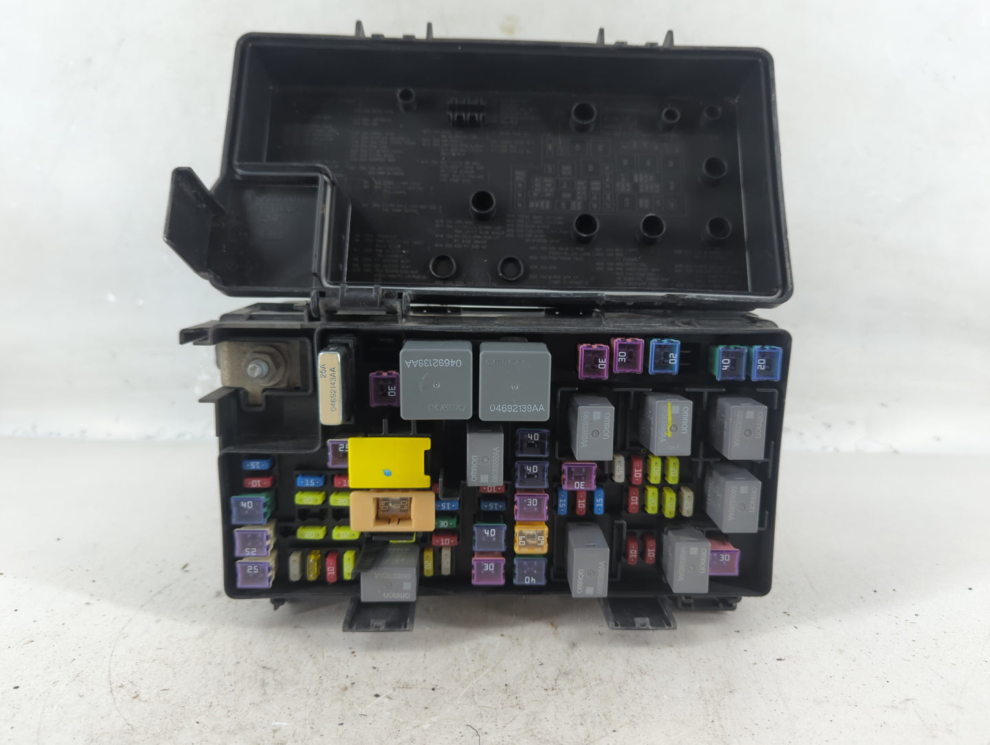 Dodge Caravan Fusebox Fuse Box Relay Module Tipm 68239606aa - Oemusedautoparts1.com