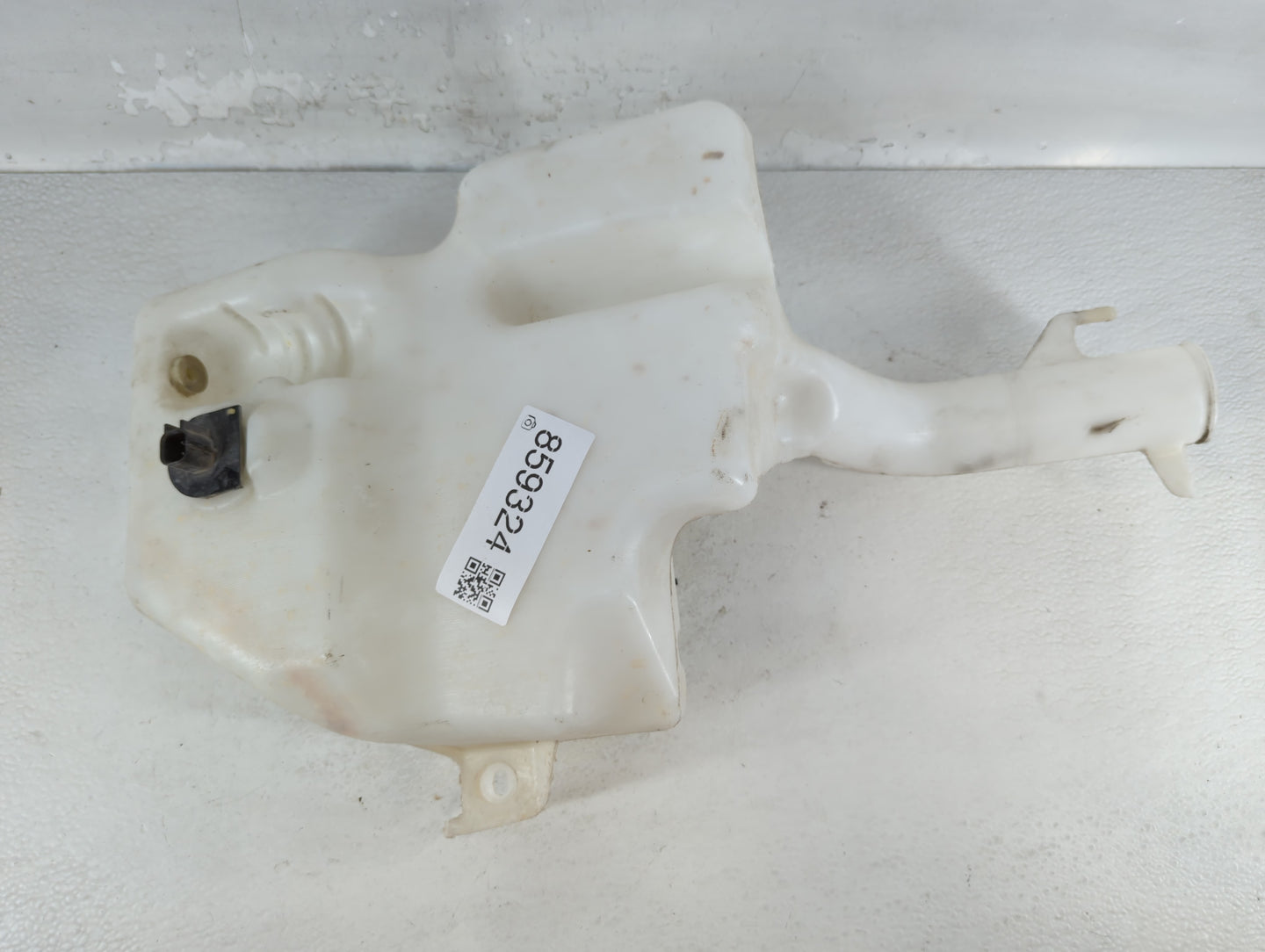 Dodge Caravan Windshield Washer Fluid Reservoir Bottle Oem - Oemusedautoparts1.com