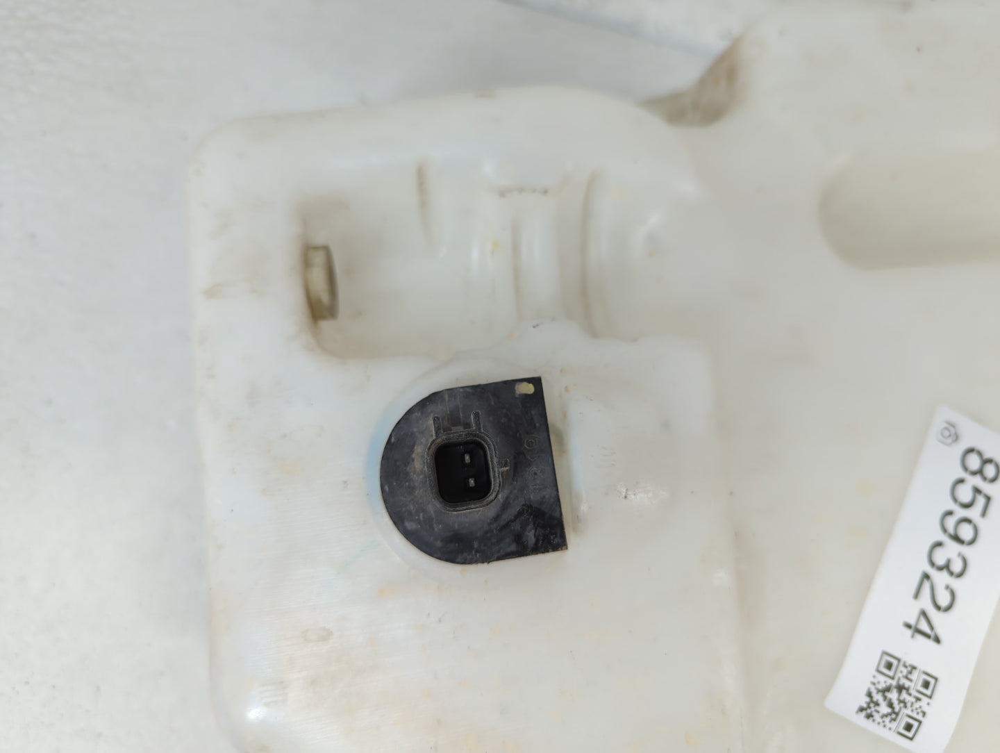 Dodge Caravan Windshield Washer Fluid Reservoir Bottle Oem - Oemusedautoparts1.com