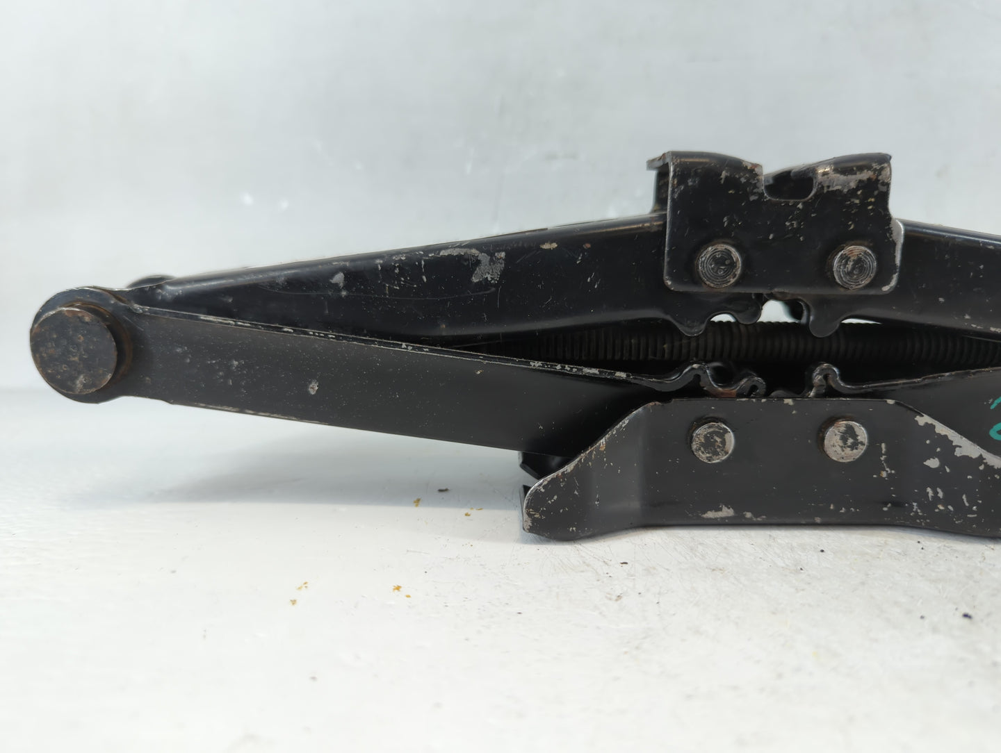 2020 Dodge Caravan Spare Scissor Car Jack - Oemusedautoparts1.com
