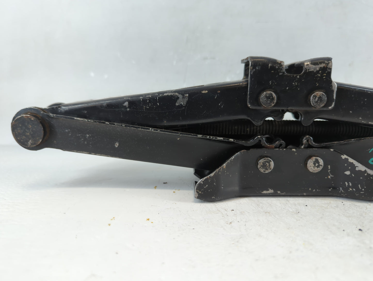 2020 Dodge Caravan Spare Scissor Car Jack - Oemusedautoparts1.com