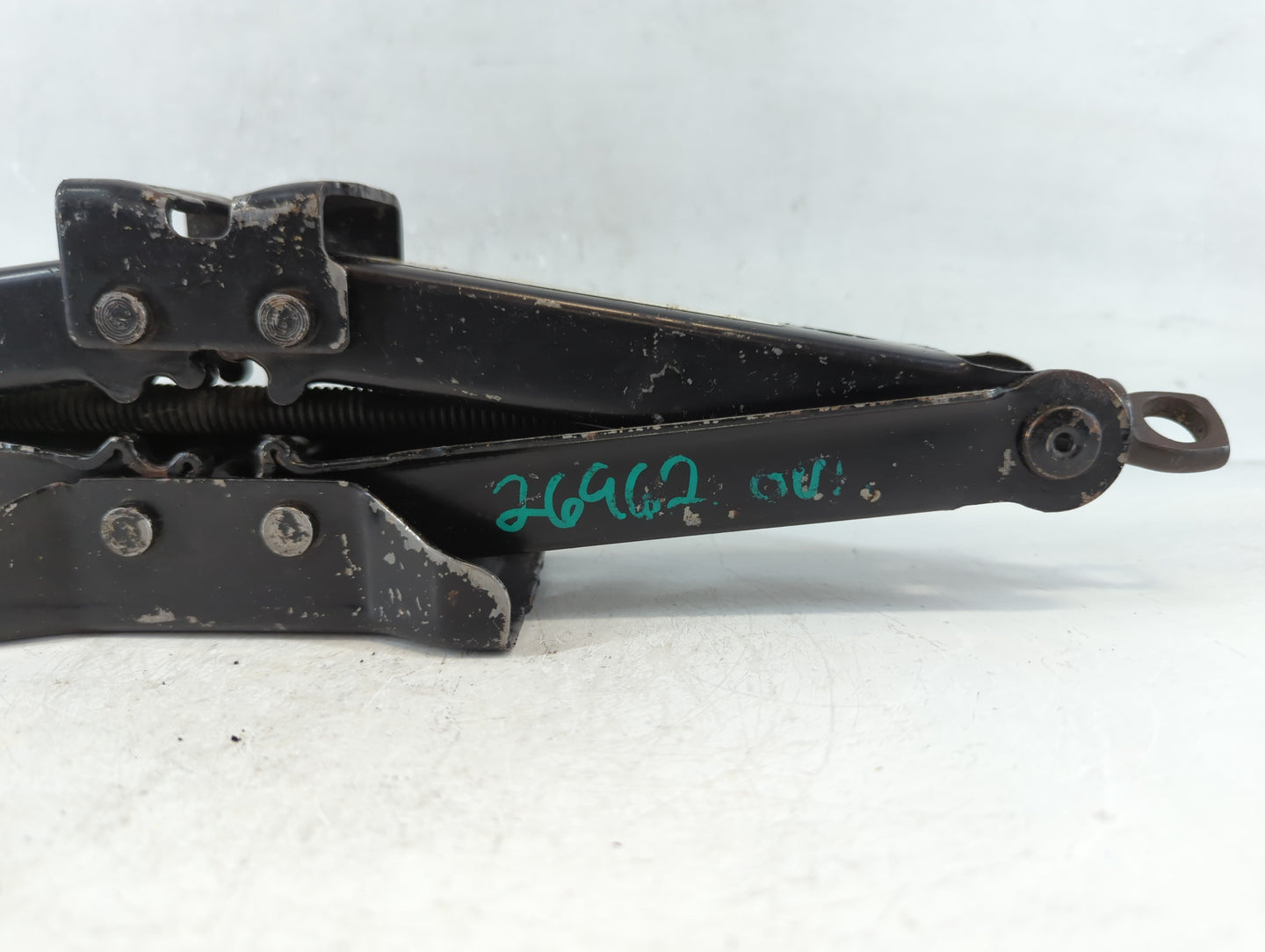 2020 Dodge Caravan Spare Scissor Car Jack - Oemusedautoparts1.com