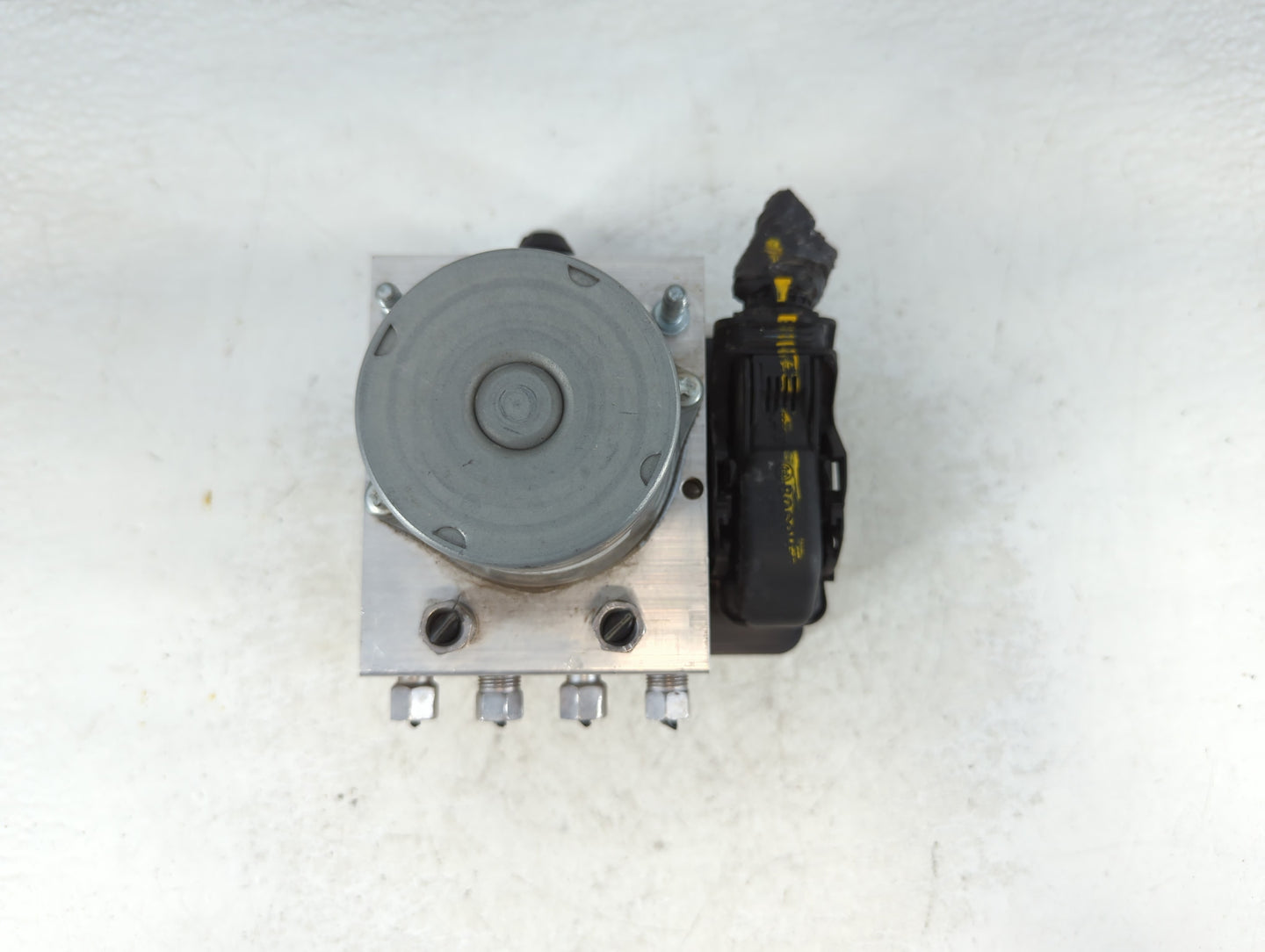 2020 Dodge Caravan ABS Pump Control Module Replacement P/N:P68443867AA Fits Fits 2015 2016 2017 2018 2019 OEM Used Auto Part