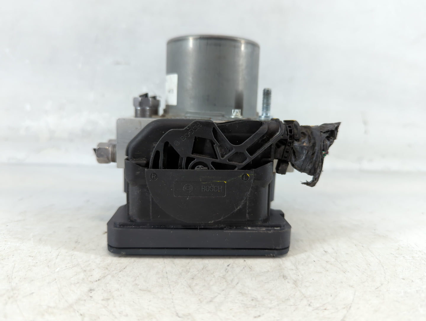 2020 Dodge Caravan ABS Pump Control Module Replacement P/N:P68443867AA Fits Fits 2015 2016 2017 2018 2019 OEM Used Auto Part