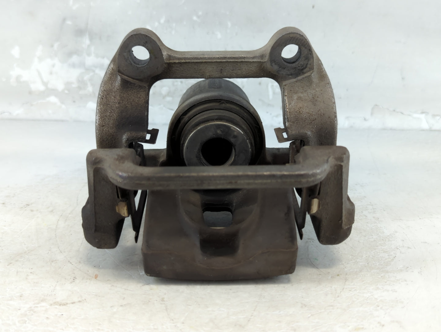 2018-2020 Dodge Challenger Front Passenger Right Brake Caliper - Oemusedautoparts1.com